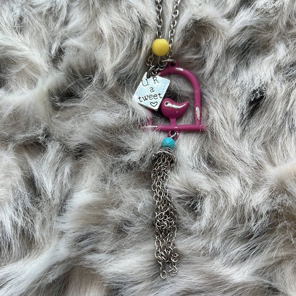 Plunder a lot of earrings bracelet and necklace The necklace is a charm necklace - Picture 5 of 5